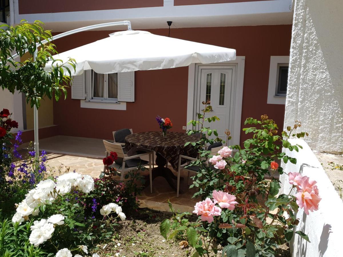 Angelika House 1 Apartment Marathias  Bagian luar foto